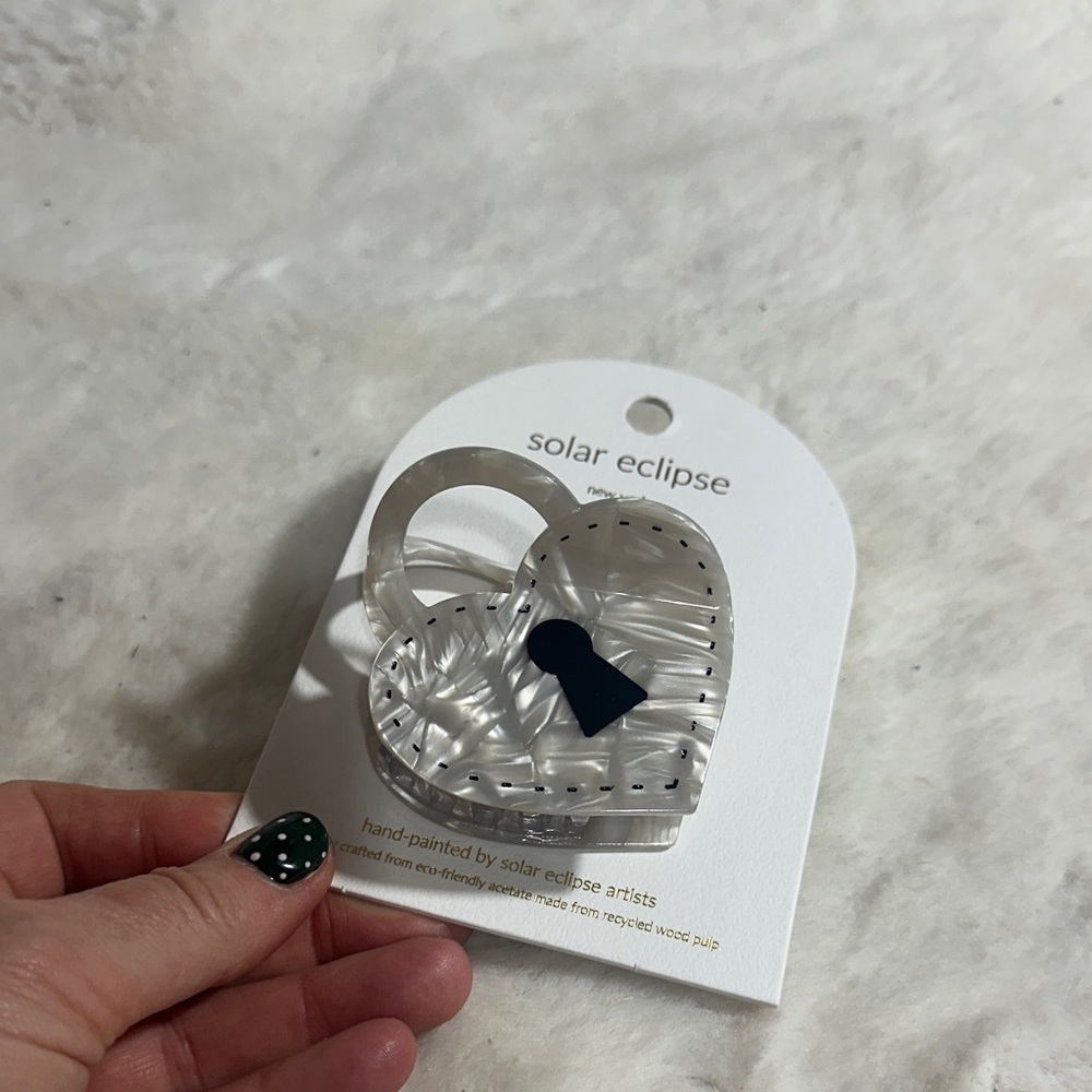 Anthropologie solar eclipse key to my heart shaped hair claw clip